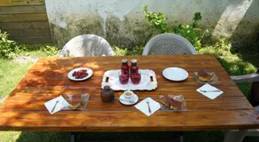 Motina River Guesthouse - Image 3