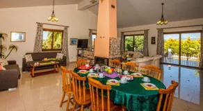 Androniki Luxury Villa Sea Views Pool BBQ WiFi A/C - Image 3