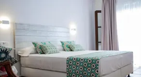 Hotel Avenida Playa - Image 2