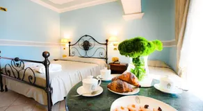 Afrodite Boutique Hotel - Image 2