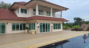 Cozy Country House with Pool - Image 1