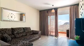 Superlative apartment with spectacular ocean views - Image 2