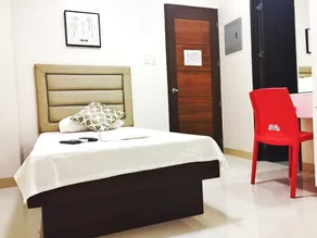 Red-Corner Residences-Standard Single - Image 1