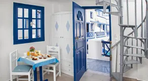 Roula Villa Studios & Apartments - Image 4