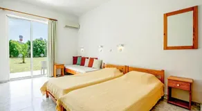 Paras Sun Hotel & Apartments - Image 2