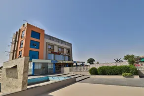 OYO 35982 Hotel Blue Rock - Image 5