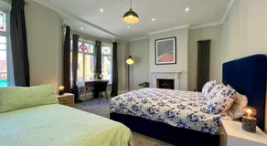 Large House near Victoria Park For Groups, 10 mins bus to City Centre - Image 2