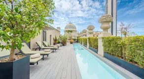 Casagrand Luxury Apartments Barcelona - Image 2