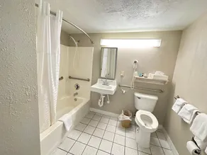 Inn at Lebanon - Image 5
