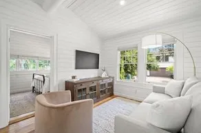 The Adaline - Entire Complex In Hyde Park - Image 3