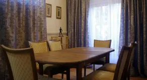Villand Hotel with Free Private Parking and Self Check In - Image 4