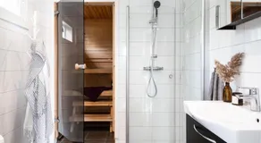 Guestly Homes Seaside Stay with Sauna - Image 2