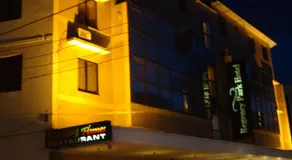 Regency Park Hotel - Image 4