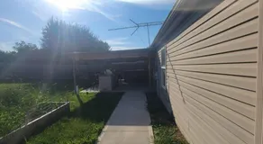 160 Overbrook 3 bedroom home with privately fenced yard and hot tub - Image 5