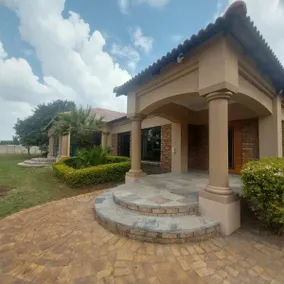 Budias Guesthouse B&B - Image 3