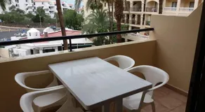 Apartment with pool view - Castle Harbour Los Cristianos - Image 5