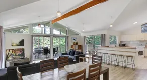 Amaroo House - Point Lookout, QLD - Image 3