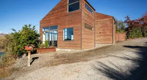 Modern Alpine Living with Spectacular View - Image 5