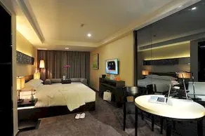 La Quay Hotel - Image 2