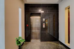 OYO Townhouse 1116 Kinglive Stays - Image 3