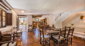Villa avec barbecue, piscine et jardin | Vue montagne - Image 5