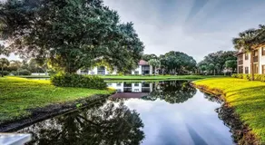 Luxury Shorewalk Water Front 2 Bedroom 2 Bathroom 3Mins IMG 5 Mins Beach - Image 5