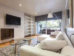 Appartement Bonanova avec terrasse, style classiqu - Image 2