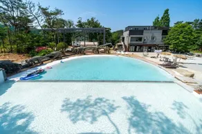 Daebudo (Yeongheungdo) Grove Resort - Image 3