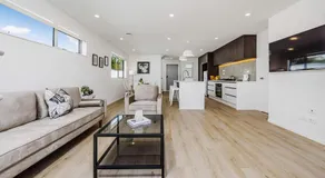 Central 4BR Brand New Home with free parking - Image 2