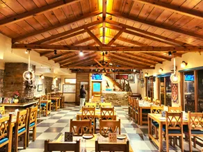 Yak and Yeti Inn - Image 3