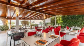Villa Valamare -First Row to the Sea Restaurant - Family Atmosphere - Image 4