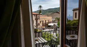 THE PALACE B&B and Apartments - Image 4