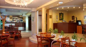 Fenix Family Hotel - Image 2