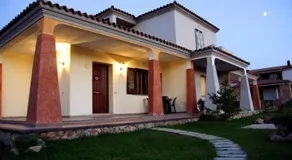 Maison de vacances 'Tanaunella Appartamento' avec ventilateurs, balcon, terrasses et vue sur la mer - Image 4