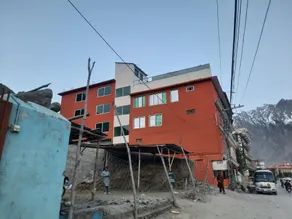 Baltistan Mountain Chalet Hotel - Image 4