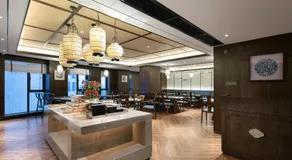 Till Bright Hotel, Changsha Provincial Museum - Image 5