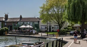 Riverside Inn - Image 3