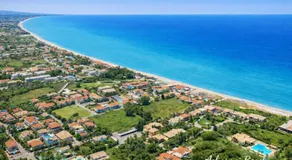"The Veranda at Acharavi", Lakis Home - Bright and Spacious Apartment in the Centre of Acharavi, Walking Distance to the Beach - Image 4