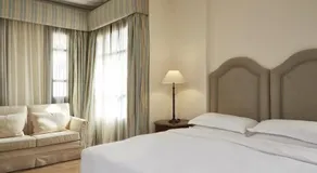 The Captain's House Boutique Hotel - Image 2