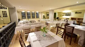 Almont City Hotel - Image 4