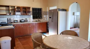 Little Indigo Apartments - Image 3