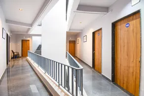 FabHotel Ojas Inn - Image 5