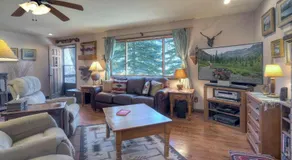 Between the Waters Cabin - Image 2