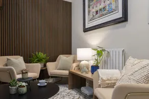 Kings Road Suites - Image 5