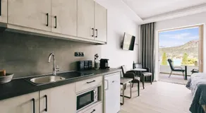Lighthouse Apartments - Image 5