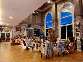 Bright Hotel - Image 4