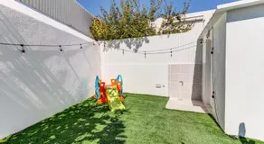 3-bedroom Apt with Private Patio in Cacilhas by Lisbeyond - Image 5