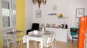 NOEMI & JULIENNE - Image 2