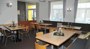 HRADBY hotel a restaurace - Image 4