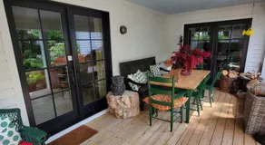 Dot's Landing Garden Room - Image 4